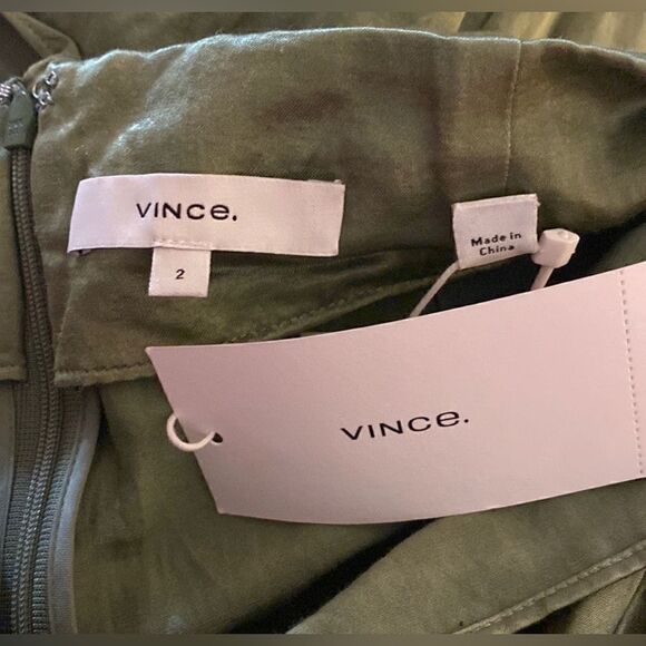 Vince NWT Twist Front Skirt in Dark Pistachio
Size 2 MSRP $395 - Picture 12 of 13